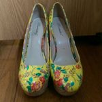 breckelle's  Floral Yellow Wedges Size 8.5 Photo 2