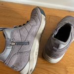 L.L.Bean  Gray Vista Mid Pull On Athletic Shoes Photo 4