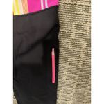 Lululemon Crop Capri Pant Black‎ Pink Groovy Stripe Size 6 Rare! Photo 2