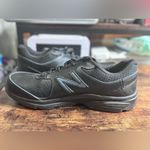 New Balance  411 v2 Black Leather Walking Shoes Size 11 Photo 5