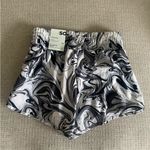SO NWT  Size Medium Shortie High Rise The Sporty Short Swirl of grays and white Photo 1