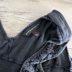 Rock & Republic Women’s Black Sleeveless Top Size Medium - Embroidered Detailing Photo 3