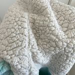 PINK - Victoria's Secret PINK Victoria’s Secret Women’s Light Blue Robe w/ White Fluffy Hood - Size M/L Photo 5