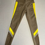 Alo Yoga ALO • High Waist “Elevate” Leggings Gravel Beige/Yellow Yoga Size Small Photo 0