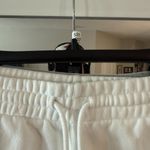 Aritzia TNA Cozy Fleece Boyfriend Shorts Size Medium Color White Photo 1