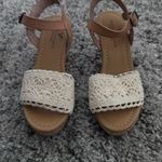 American Eagle NWT  Outfitters Tan and Cream Wedges Photo 1