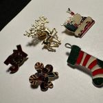Christmas Holiday Brooch Pins Lot Of 4 Santa Claus JOY Reindeer Stocking Candy Photo 4