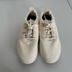 Allbirds  Women’s Wool Runners in Cream Size 10 Photo 1