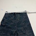 Vuori  Womens Clean Elevation Legging Black Camo Size XS Athletic Stretch Pull-on Photo 3