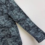 Athleta  Momentum Top Womens Medium Green Black Floral Long Sleeve Run Gym Photo 6