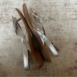 Born Kalani Silver Leather Big Flower Thong Slingback Sandals Womens Sz 9 Photo 5