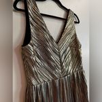 The Room gold pleated v-neck dress size large Photo 1