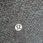Lululemon  swiftly green Women's athletic Top t-shirt size 8 Photo 2