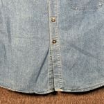 Chico's  Design Women's Sleeveless Denim Button-Front Shirt Top Size 2 Large Photo 3