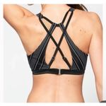 Athleta High Neck Black White Chevron Pattern Sports Bra Size 38 B/C Underwire Photo 2