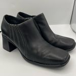Clarks  leather slip-on ankle black booties women’s Size 7 1/2M Photo 1