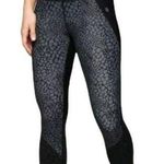 Athleta Crocodile Stealth TruCool Capri Leggings Medium Photo 0