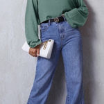 SheIn Medium Cropped Long Sleeve green ribbed tee round neck bishop sleeves​ Photo 0