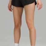 Lululemon Hotty Hot Short 2.5” Photo 0