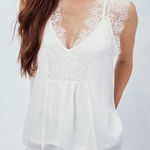 Lovestitch  sleeveless lace Vneck blouse Photo 1