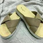 Koolaburra sandals shoes for women size 7 Tan Photo 0