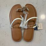 Universal Threads NWT Universal Thread Clara toe ring sandal in white Photo 1