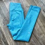 Alo Yoga leggings in a size Small Photo 1