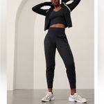 Athleta Venice high rise jogger pants black XS Photo 3