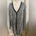 Isaac Mizrahi  Live Cardigan Women’s 2X Black White Geometric Button Front Photo 1