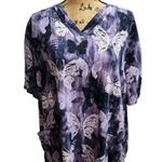 White Cross Butterfly Print Scrub Top‎ V Photo 0