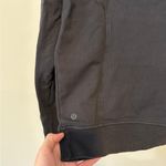 Lululemon  Scuba Crew Neck Sweatshirt in Black Size 8 Photo 3