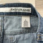 DKNY SoHo Jeans size 8 Trouser style lightweight jeans, inseam is 29, waist measures 15 Photo 3