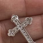 10k White Gold Diamond Cross Pendant Photo 2