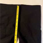 Assets by Spanx Black High Waist Leggings Womens RN112121 Small Capri Stretchy Photo 3