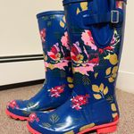 Journee Collection Floral Print Tall Rubber Rain Boots Excellent condition Size 8.5 scroll for pics Photo 1