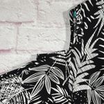 Catherines 2X Black White Leaf Print Cold Shoulder Blouse Photo 2