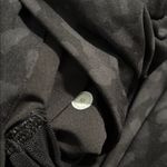 Lululemon On the Fly 7/8 Pant size 6 Photo 3