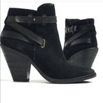 ✨ Callia Booties
Dolce Vita✨ Black Size 8 Photo 4
