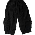 Moyuru Cropped Parachute Pull Photo 0