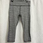 Athleta  Ultimate Linear Lines Capri Black and White Size Medium Photo 3