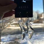 Akira Clear pumps earrings Photo 1