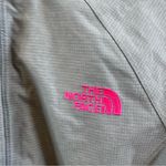 The North Face  HyVent 2.5L Grey Rain Jacket/Windbreaker Photo 2