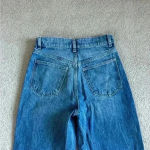 ZARA high rise button front straight leg blue jeans in size 2 Photo 3