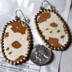 Source Unknown NIP Western Cowhide Gold Tone Oval Filigree Back Fish Hook Earrings Photo 0