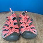 Keen  Whisper Closed Toe Sandals Outdoor Water Shoes Coral Pink Women’s 9.5 Photo 4