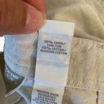 Liz Claiborne  women's size 6 linen/cotton shorts, cream colored. Photo 2