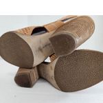 Vince Camuto  Jace Diamond Cut Tan Leather Block Heel Sandals Size 8 Photo 4