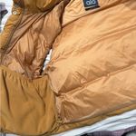 Alo Yoga ALO gold rush puffer vest size medium Photo 4