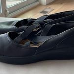 Clarks Kayleigh Cove Leather Slip-on Shoes Photo 3