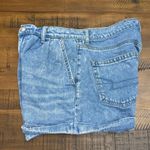 American Eagle Denim Mom Shorts High Waisted Cuffed Wash Size 6 Photo 4